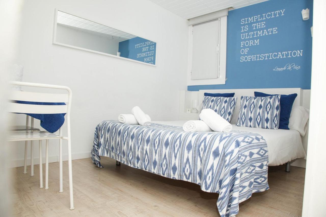 Petit Hotel Барселона Екстериор снимка