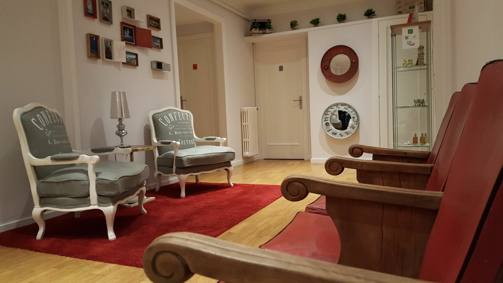 Petit Hotel Барселона Екстериор снимка