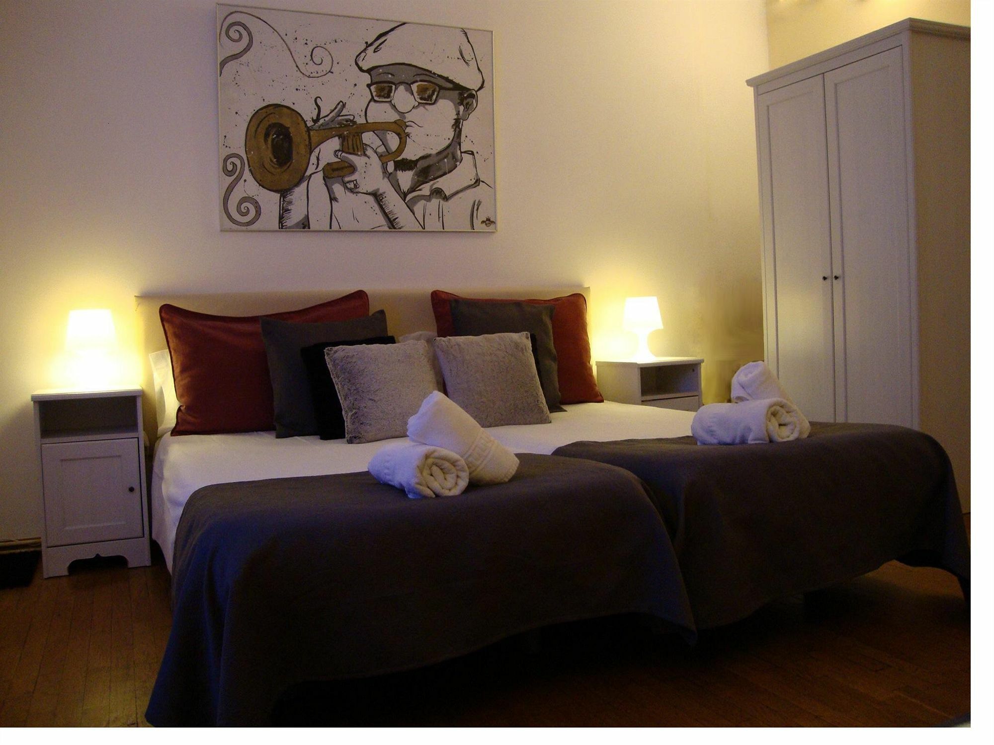 Petit Hotel Барселона Екстериор снимка